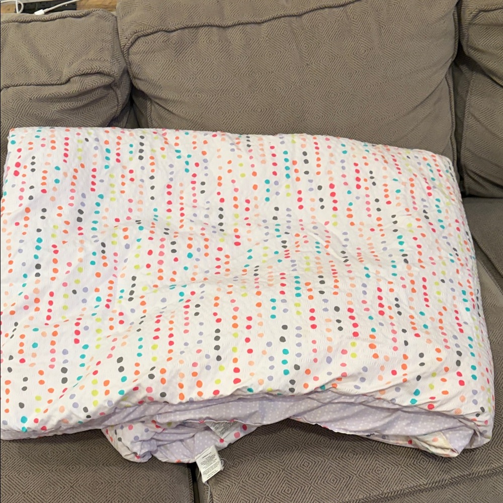 Twin comforter